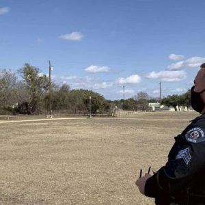 警员的安全最重要 美国一警局买大疆无人机 用了一年感觉超值 ...
