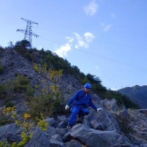 无人机电力巡检方案已成熟 自动化路线巡检