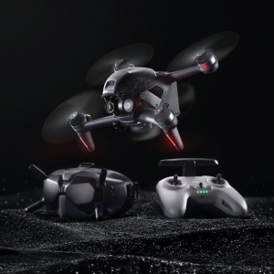 DJI 大疆创新发布沉浸式飞行无人机 DJI FPV：第一人称视角，飞临其境 ...